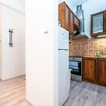 Jaromirova 9