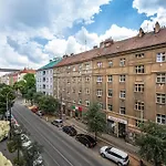 Jaromirova 9