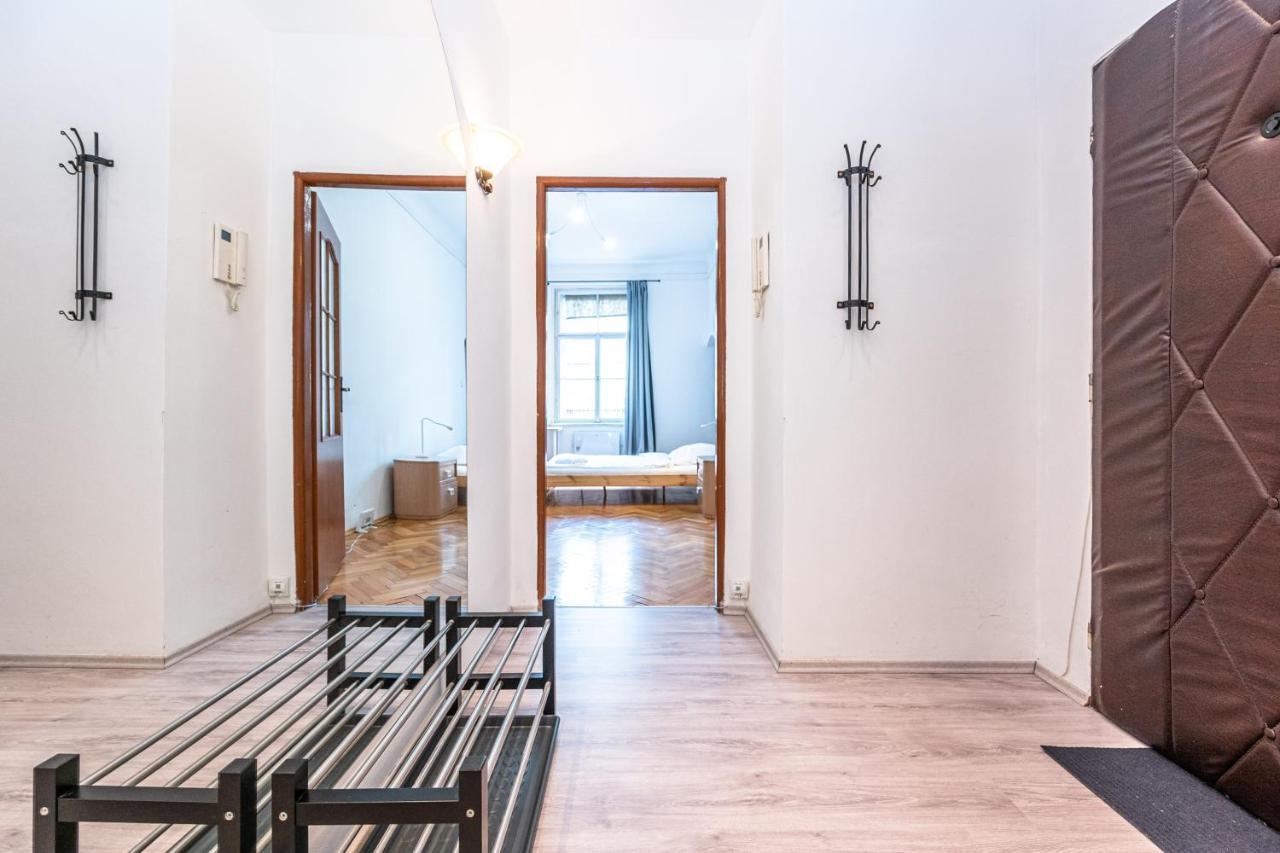 Apartment Jaromirova 9 Prague